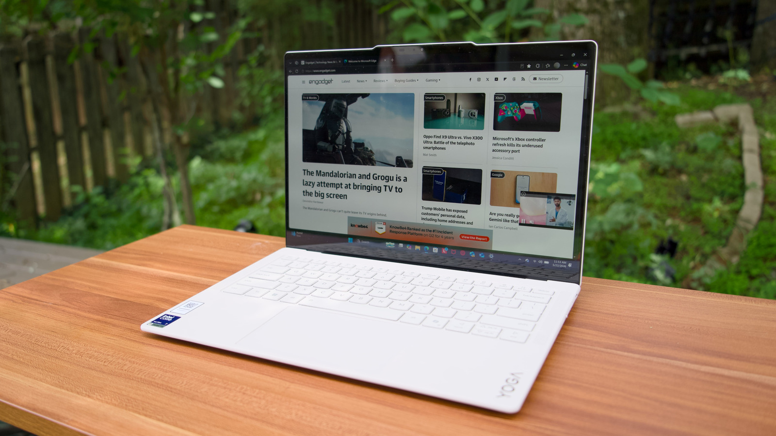 Lenovo Yoga Slim 7i Ultra Aura Edition review: A capable ultralight laptop that's way too expensive