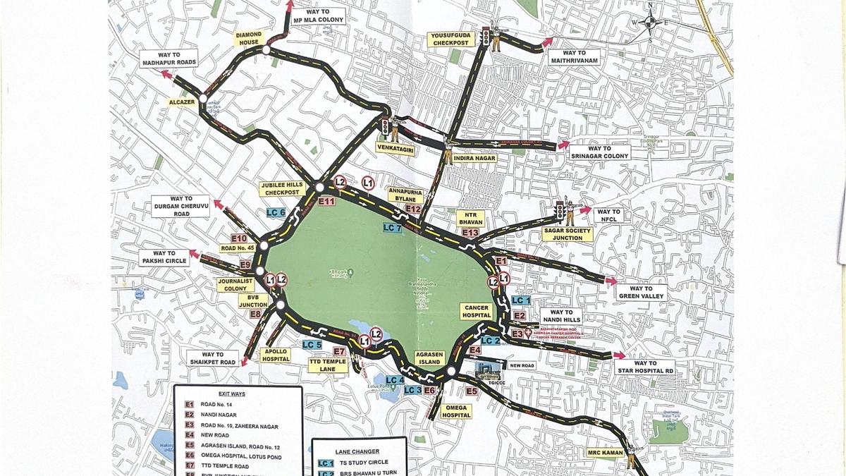 Traffic around KBR Park goes one-way with 10 U-turn points and 13 exits from August 18