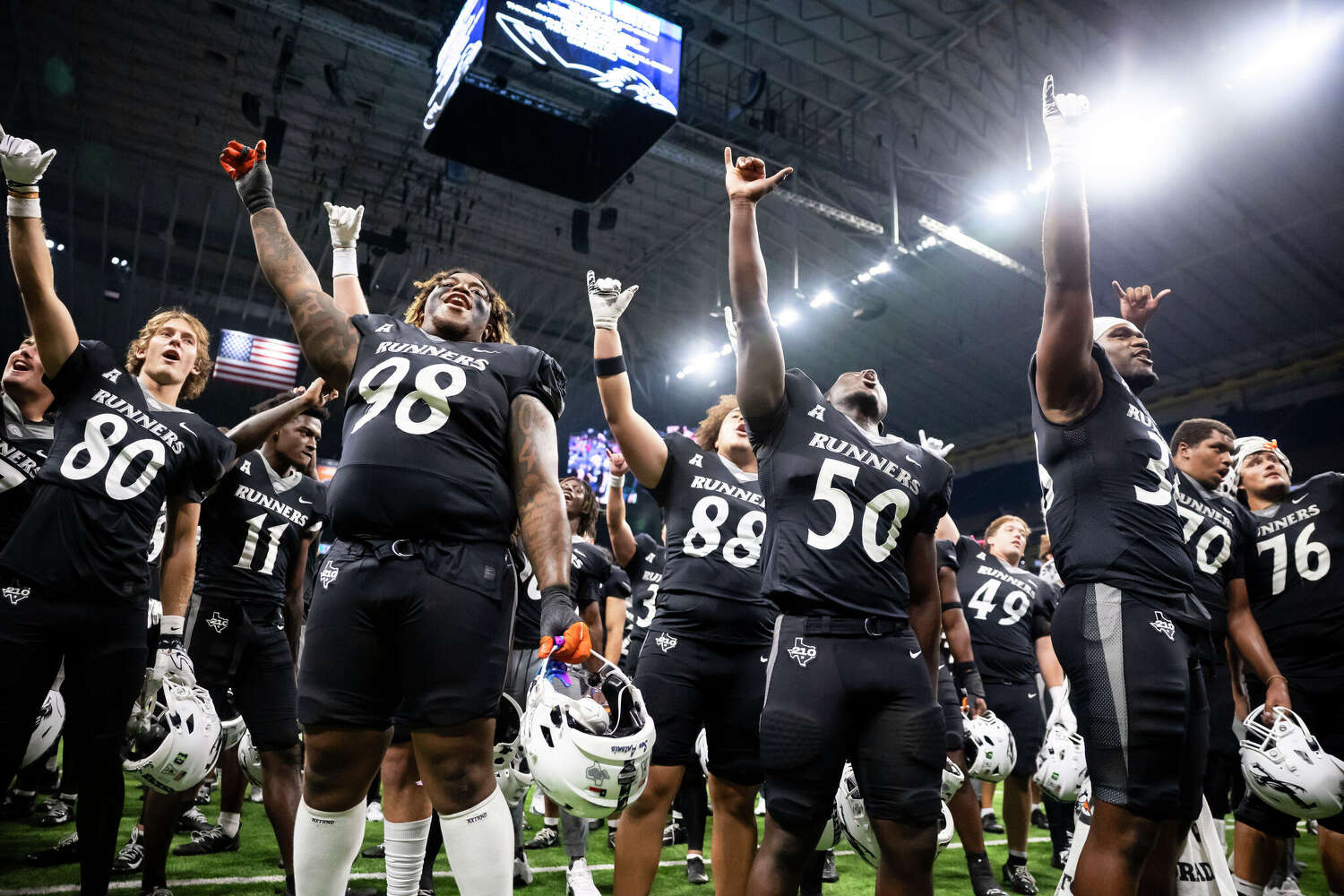 UTSA recaptures comeback magic, rallying to beat USF in final minute