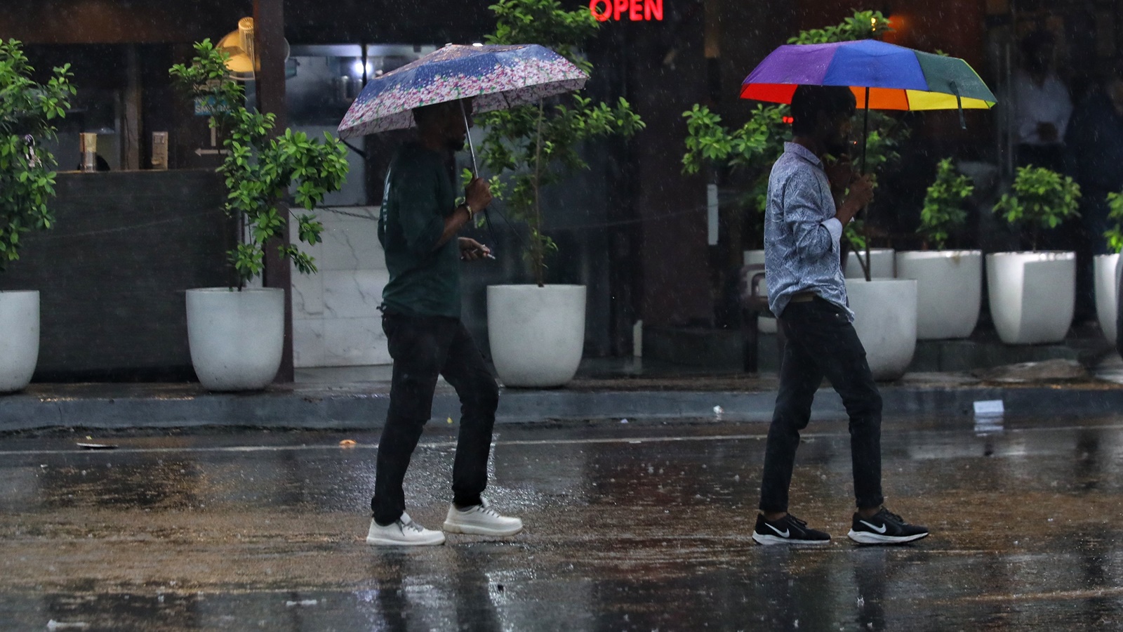 Month left in Gujarat monsoon withdrawal, South gets 101% rainfall, Kutch 29%