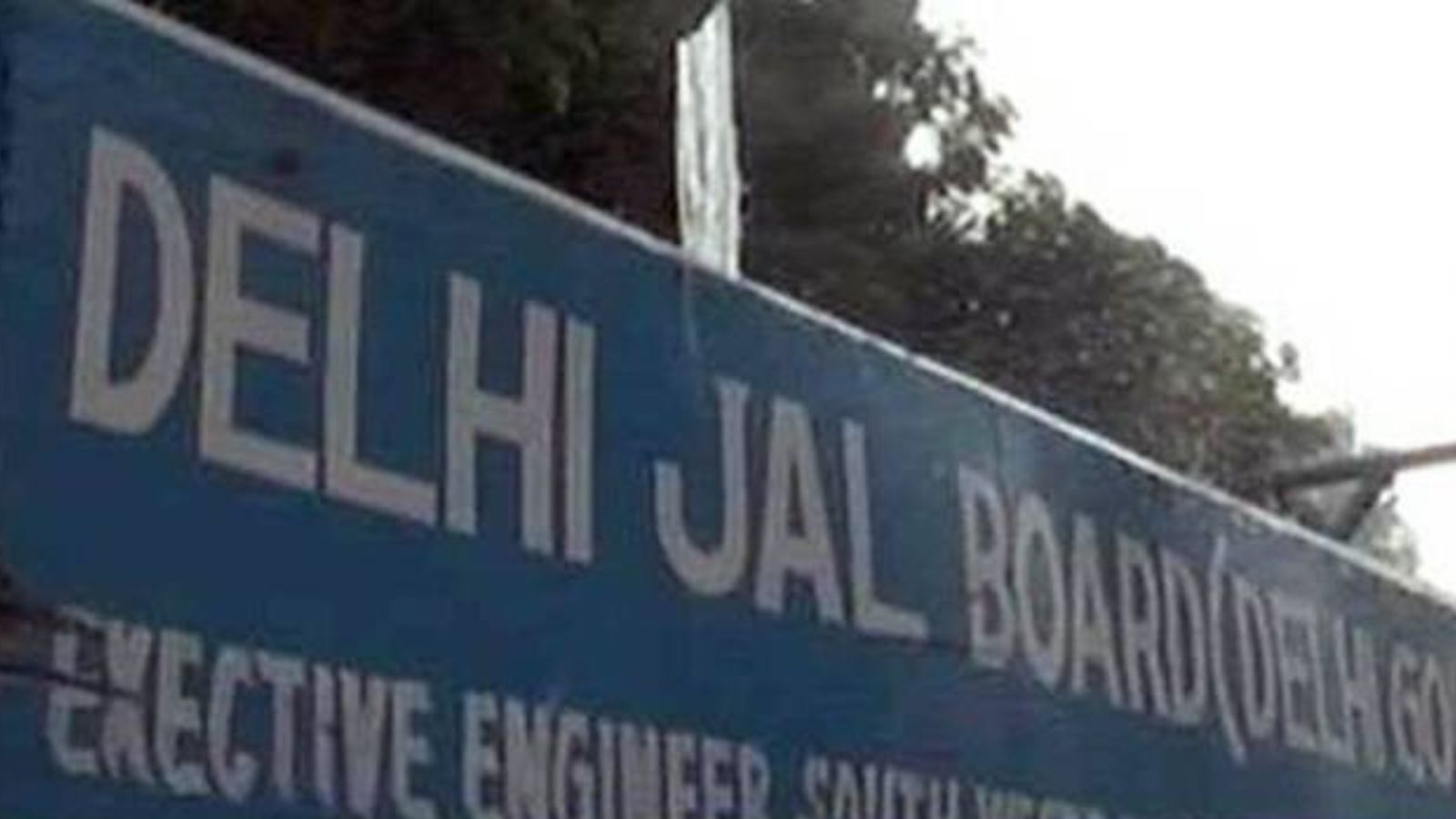 Eyeing recovery of Rs 6,000 crore, Delhi extends water bill late payment waiver