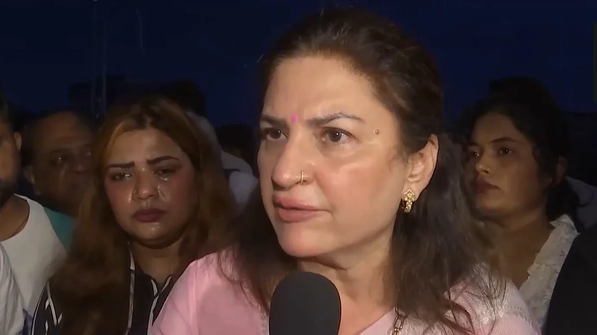 Video: Kunickaa Sadanand Joins JPSC, JSSC Aspirants' Protest In Jharkhand, Urges Government To Hold Talks & Be 'Accountable'