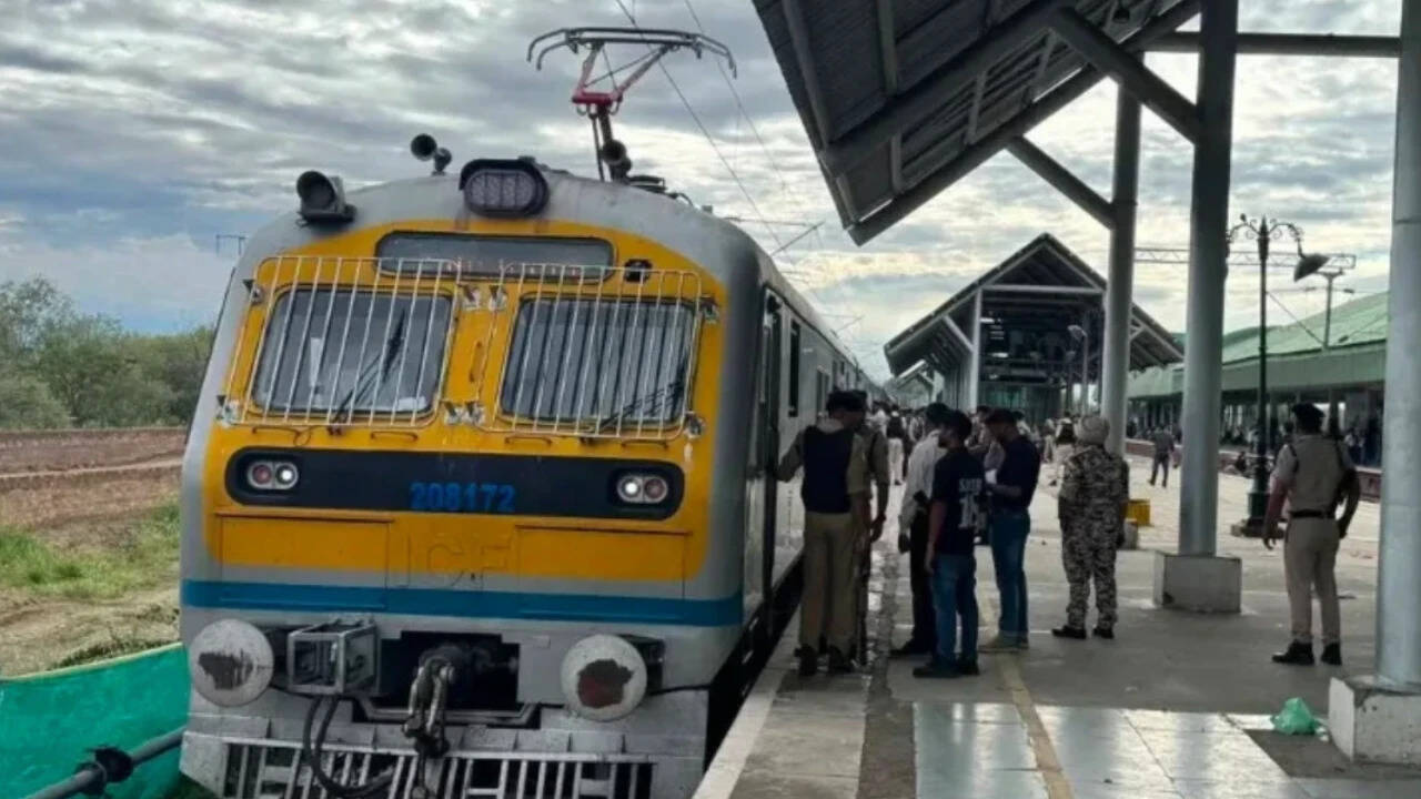 Delhi CJP protest: Railways cancel and reschedule several trains; check full list