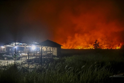 Weather-roiling El Nino hits record strength, Japan weather agency says