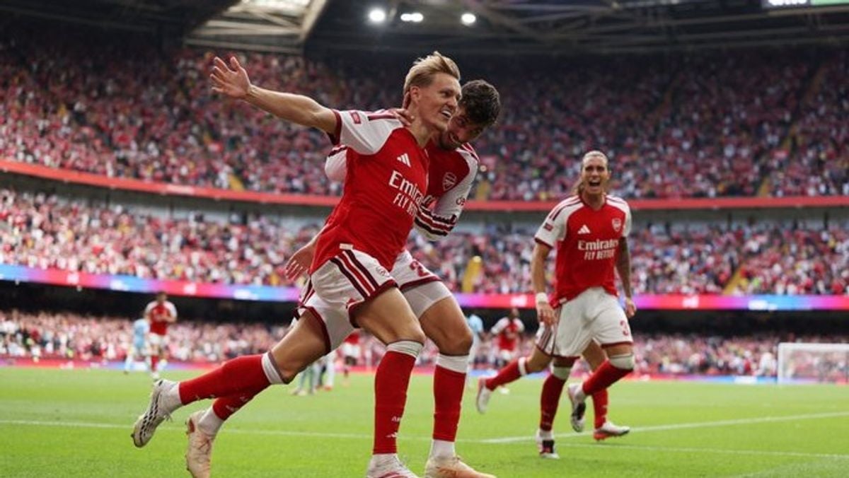 Arsenal claim Community Shield with 3-0 win over Manchester City