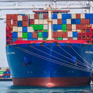 US West Coast container rates edge lower