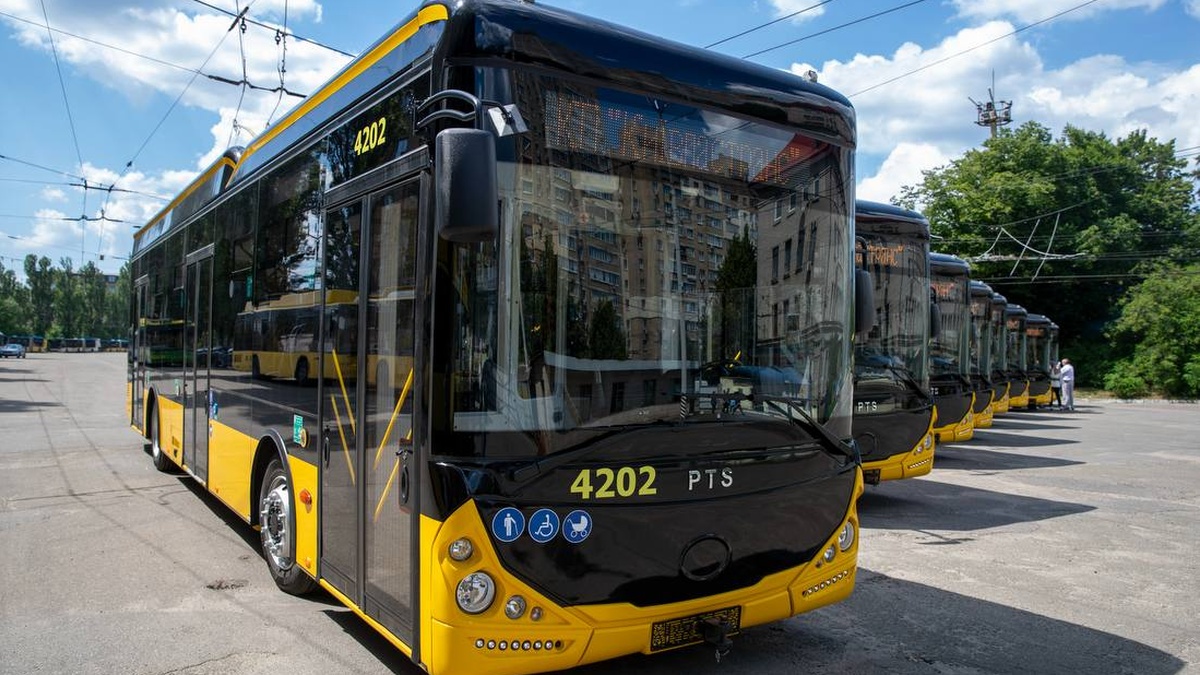 Kyiv to reroute five trolleybus services from October 10 to 14 for roadworks