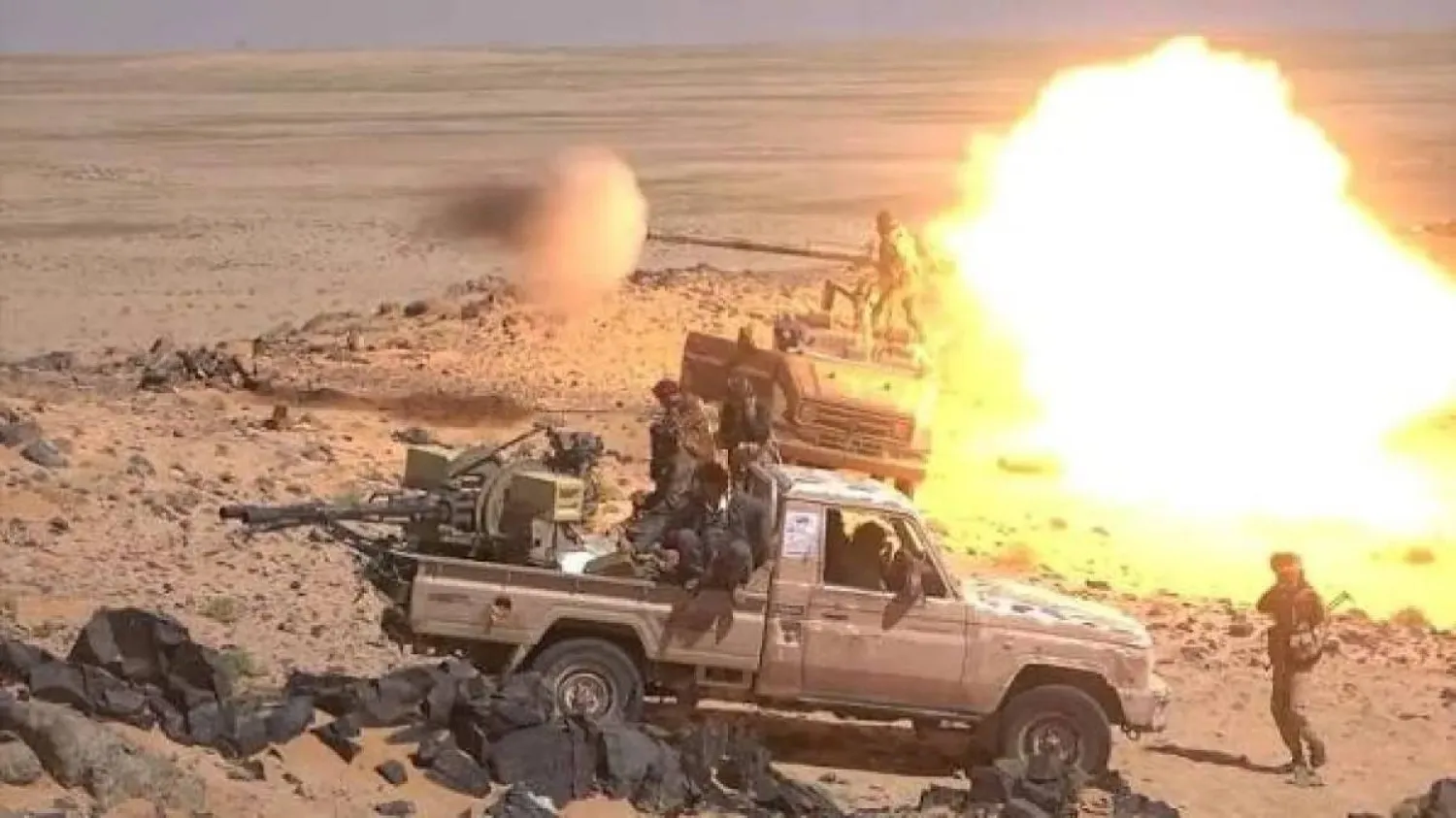 Yemeni armed forces repel Houthi attack in Taiz as clashes leave dozens dead and wounded in Al-Aqroudh