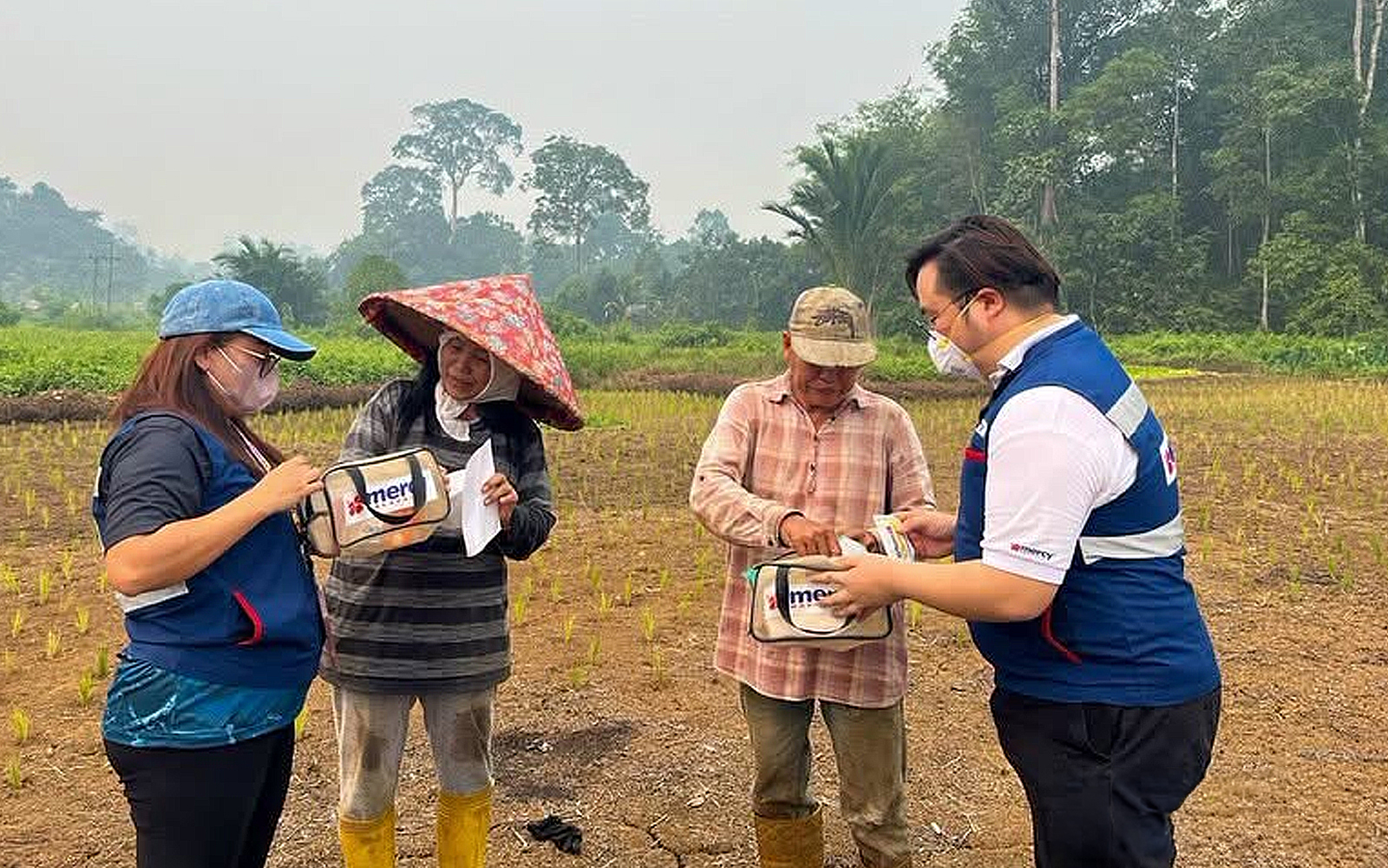 Mercy Malaysia prepares haze emergency kits for distribution