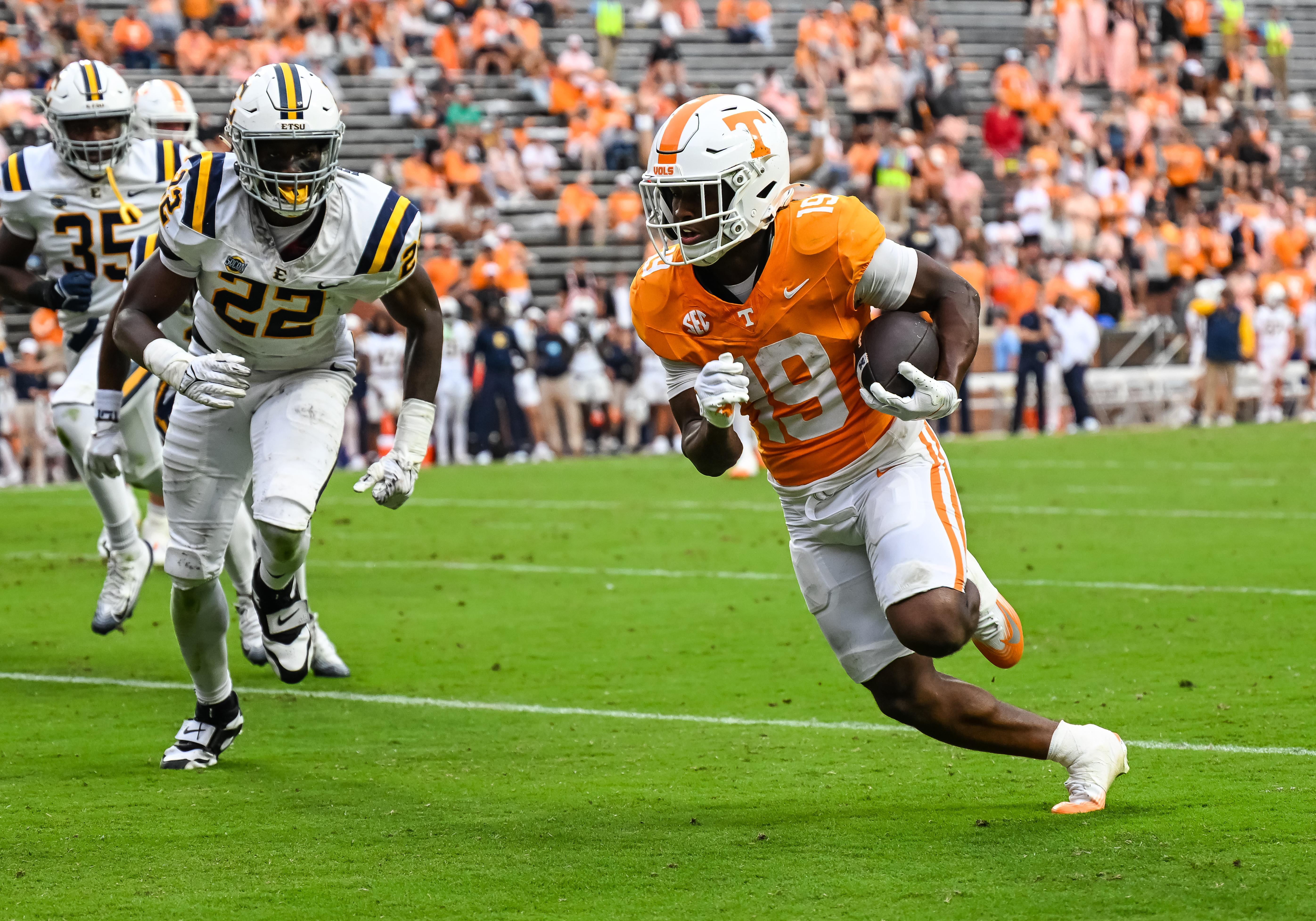 2026 Tennessee position battles: DeSean Bishop is RB1, but then what?