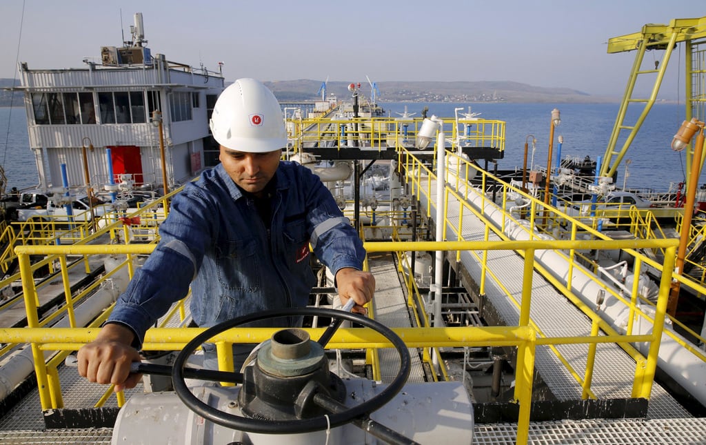 Iraq struggles with July salary payments as oil revenue fails to cover budget