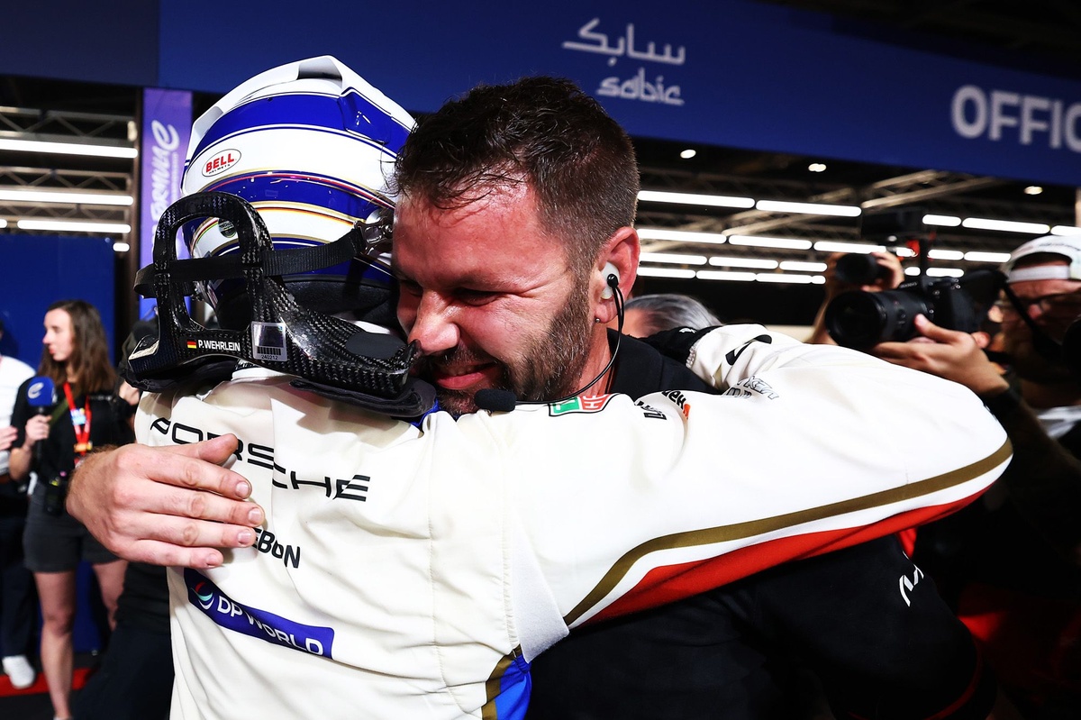 Jake Dennis: "Embarrassing" how Pascal Wehrlein became Formula E champion