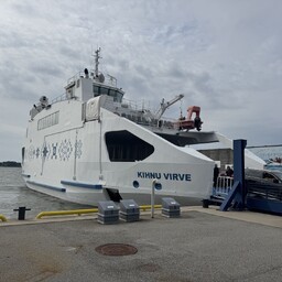 Small island ferry pay deadlock raises prospect of longer strikes