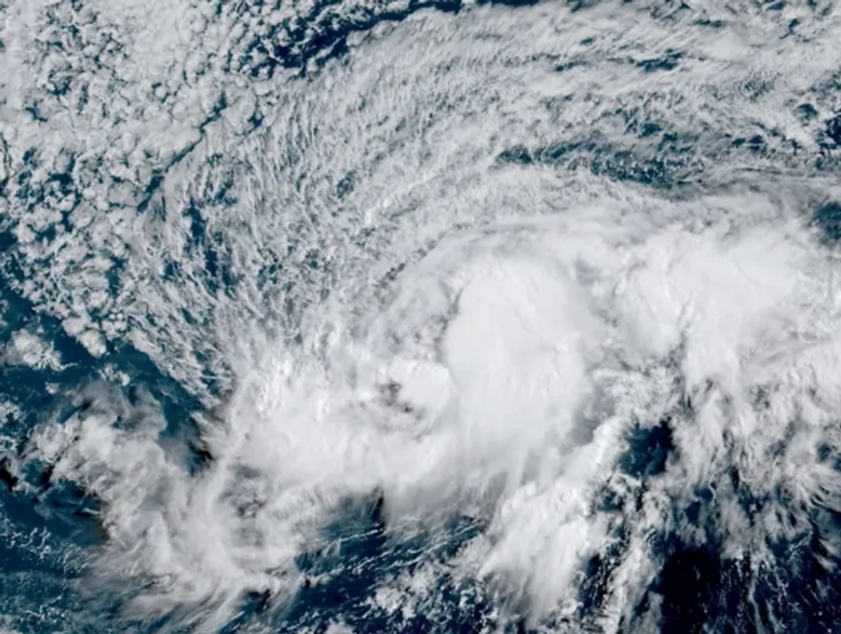 Hurricane Lala hits Hawaii’s Big Island, cuts power to 130,000