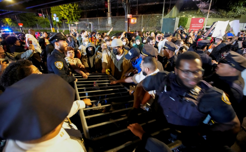 Protests in New York as Trump administration defends ICE shooting