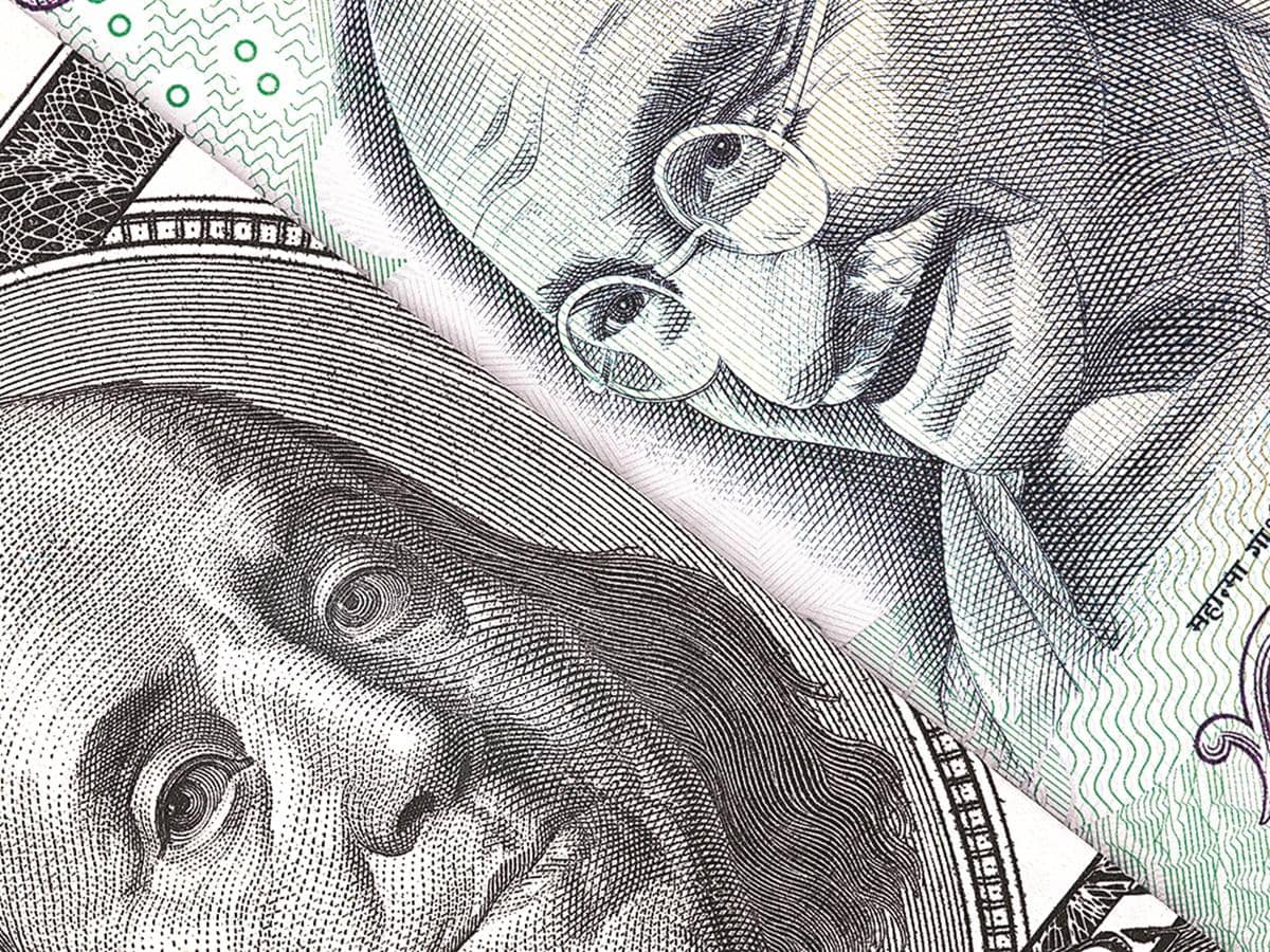 After FCNR(B) highs, forex kitty shrinks by $51 billion in four weeks