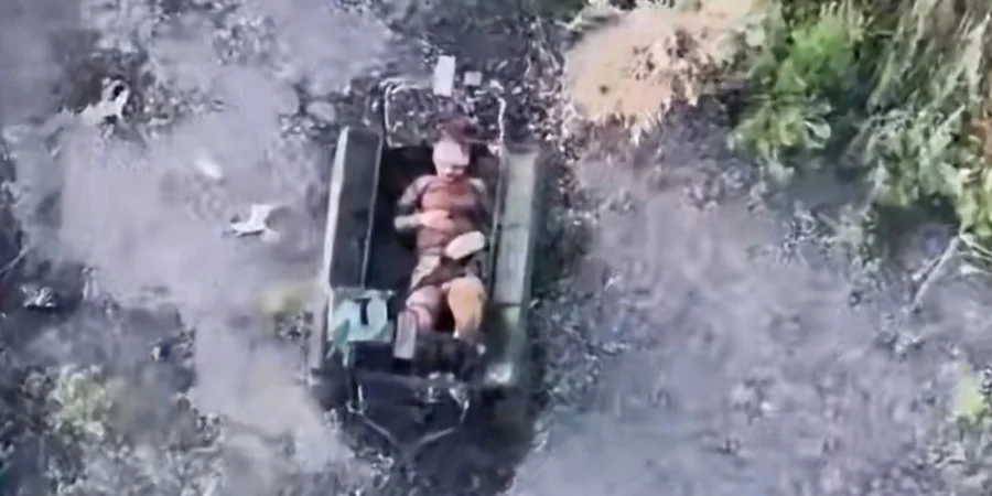 Ukrainian commander risks his life to rescue wounded soldiers from enemy drone