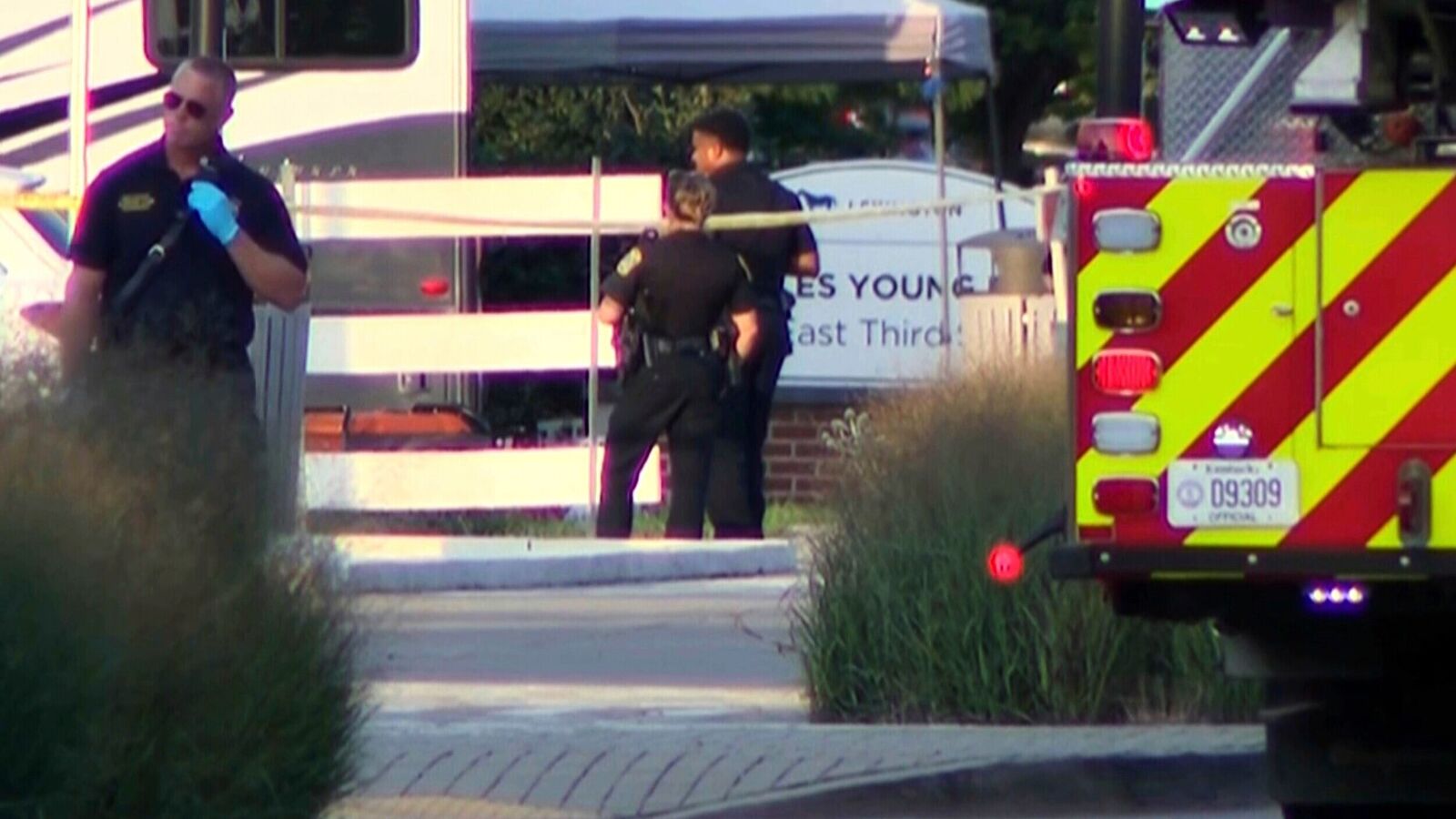US shootings: 1 killed, 4 hurt in Kentucky park attack; 4 wounded in Chicago