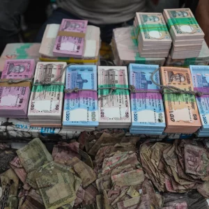 Excess liquidity hits Tk408,000cr despite low private credit growth