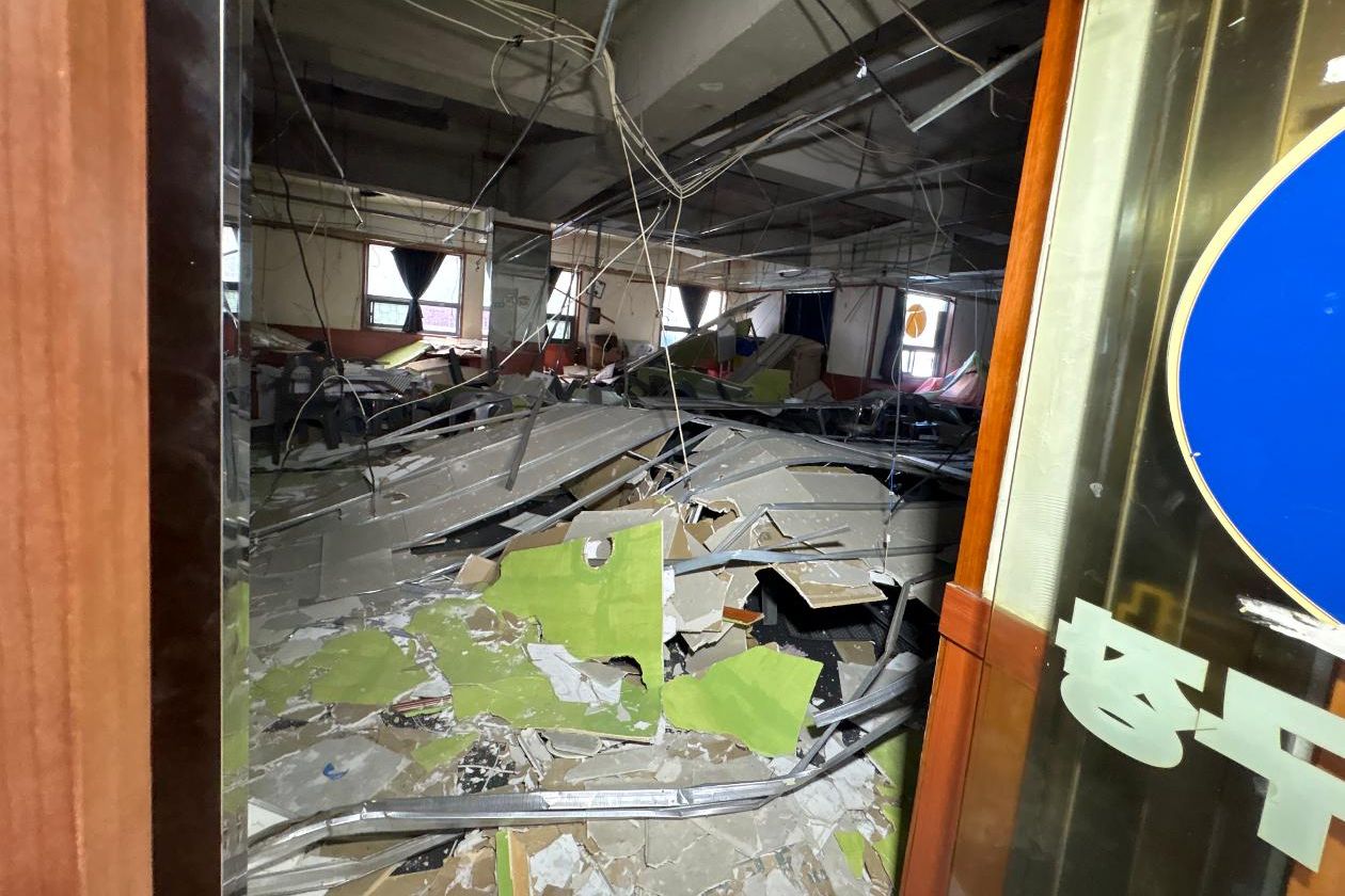 Ceiling collapse at Daegu building injures 38