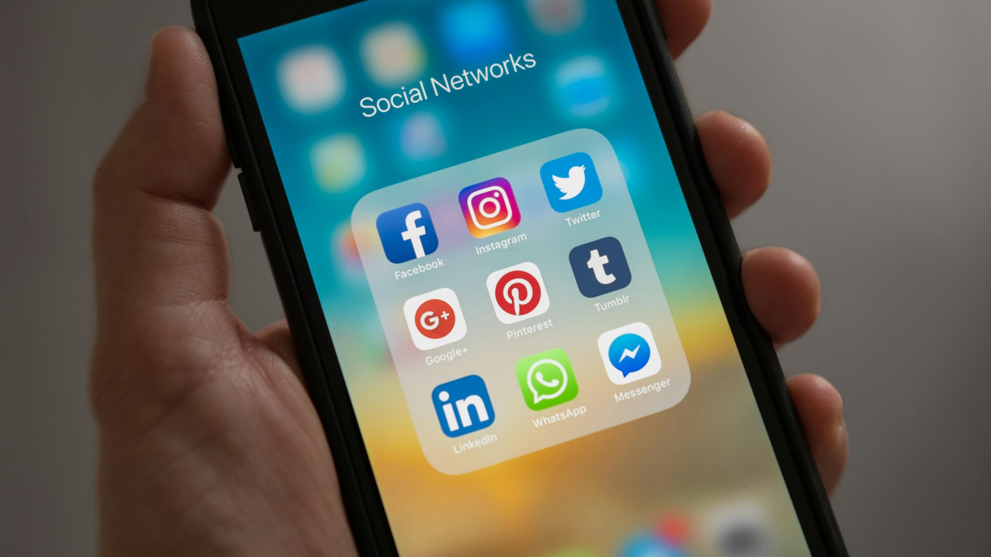 France’s Top Court Blocks Social Media Ban for Under-15s