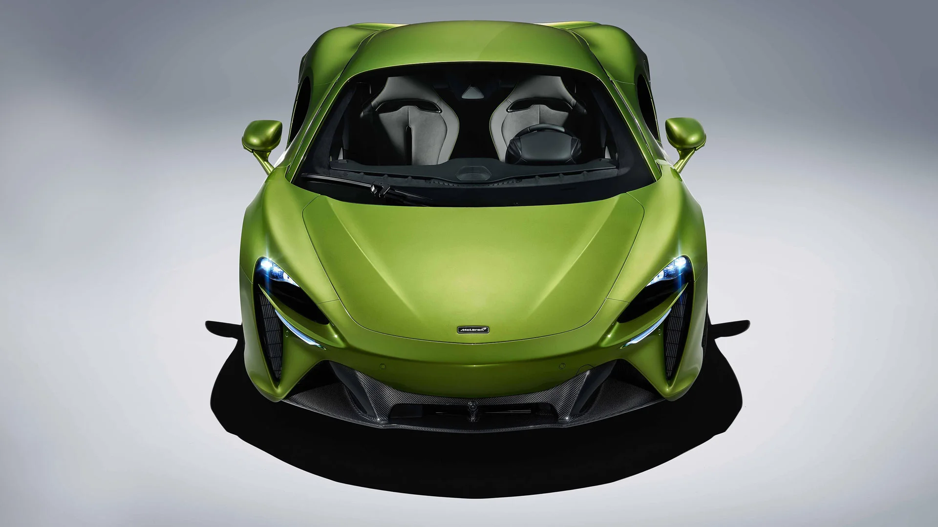 Why McLaren Didn’t Include a Reverse Gear on Its $255,400 Plug-in Hybrid Supercar