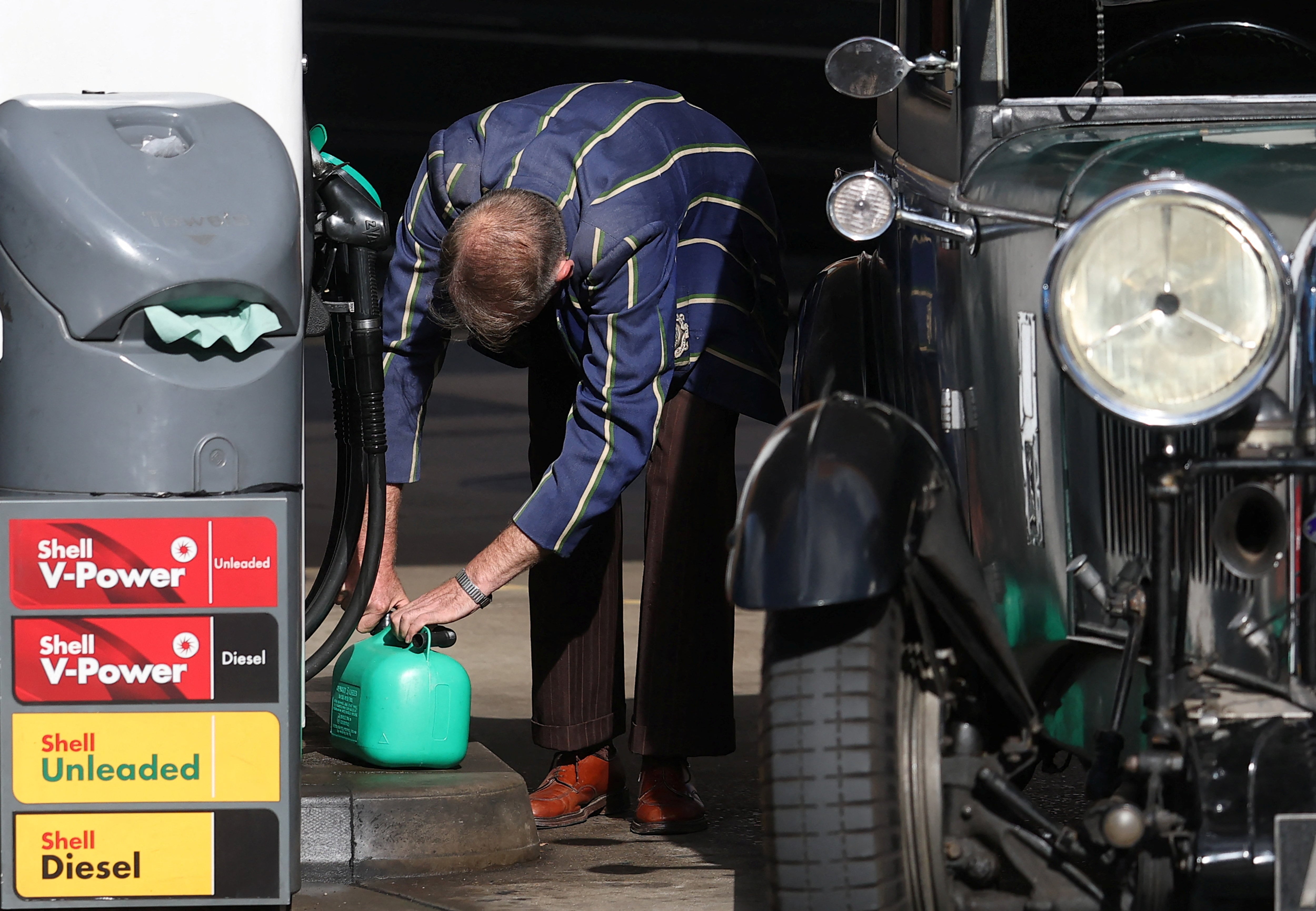 S&P lifts UK GDP growth view on resilient consumer spending and services sector