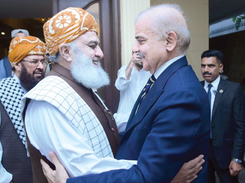 PM Shehbaz, Fazlur Rehman discuss easing tensions between Centre, K-P amid long march