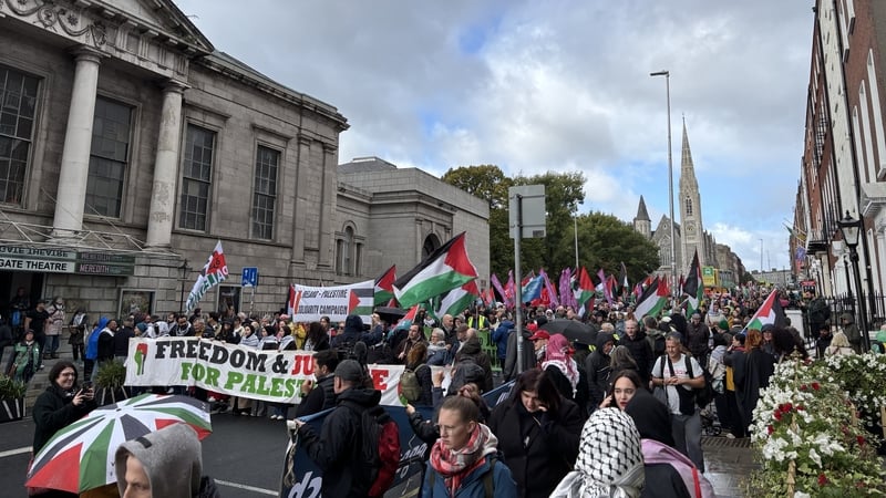 Over 10,000 gather for Dublin march supporting Palestine