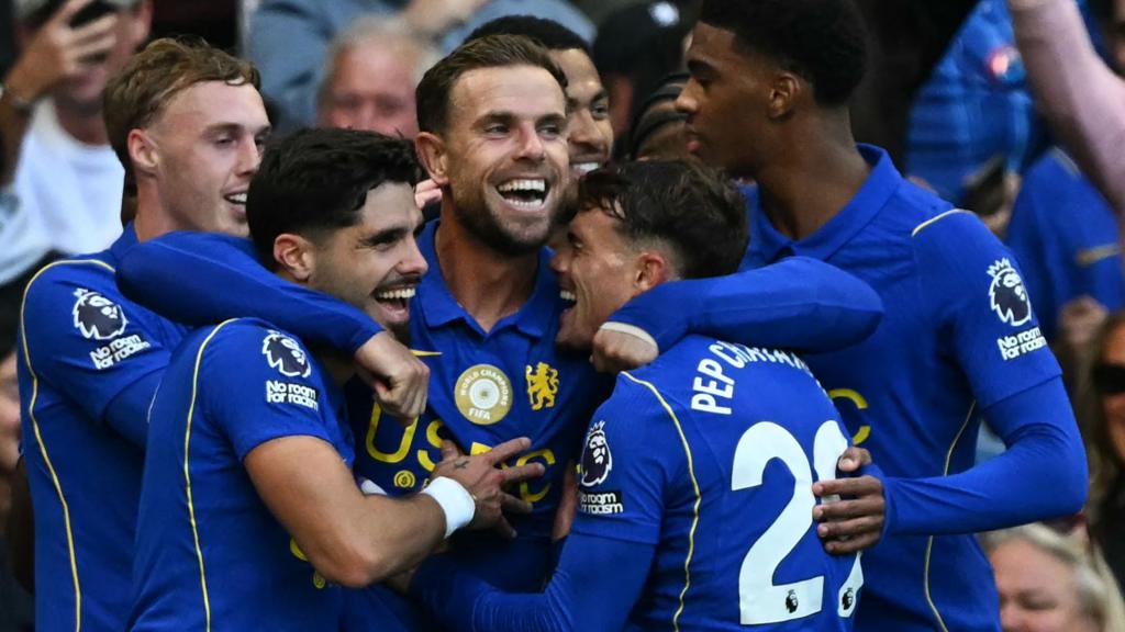 Henderson scores twice as Chelsea thump Bournemouth