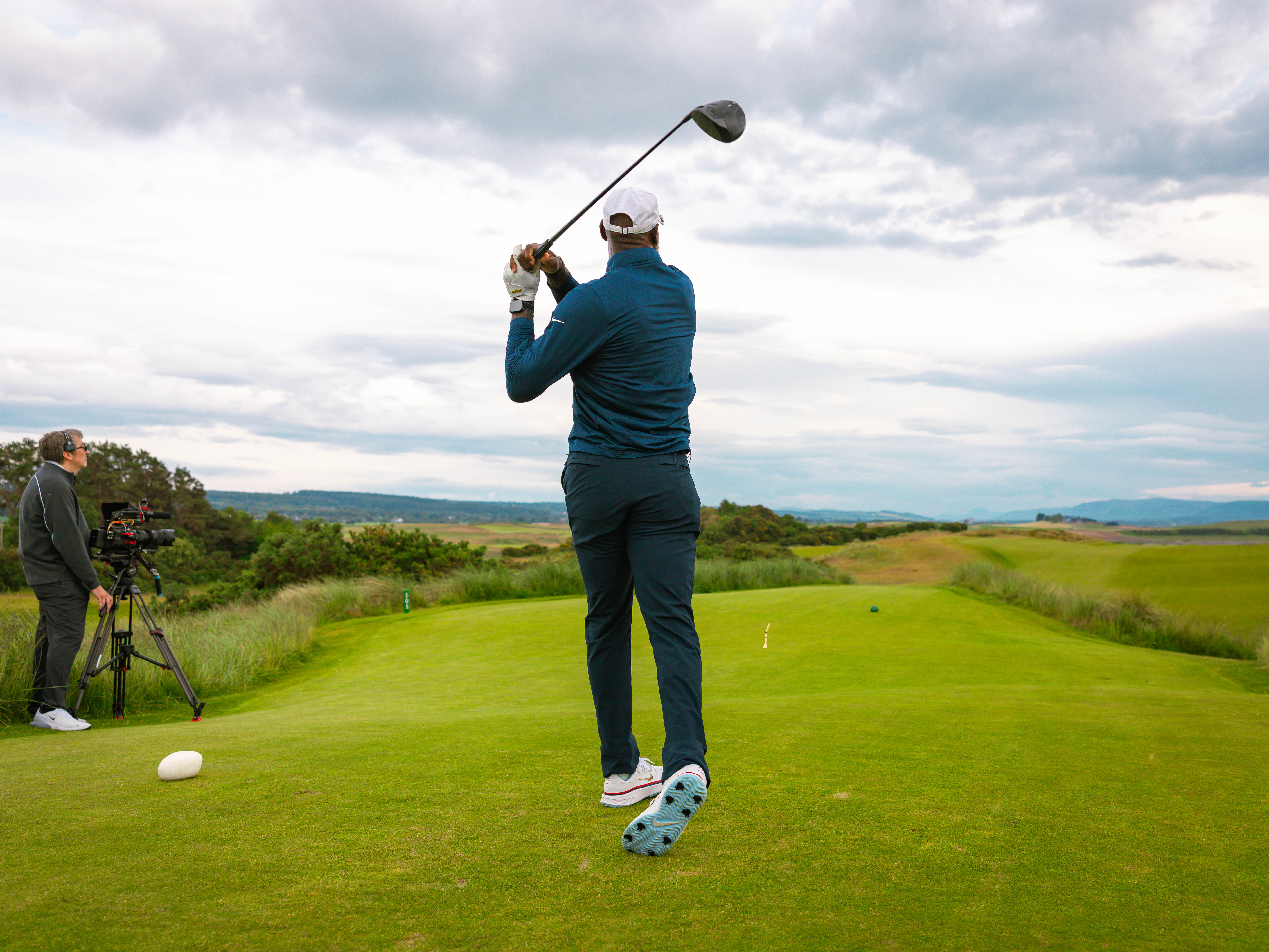 LeBron James leans into new passion with YouTube golf channel