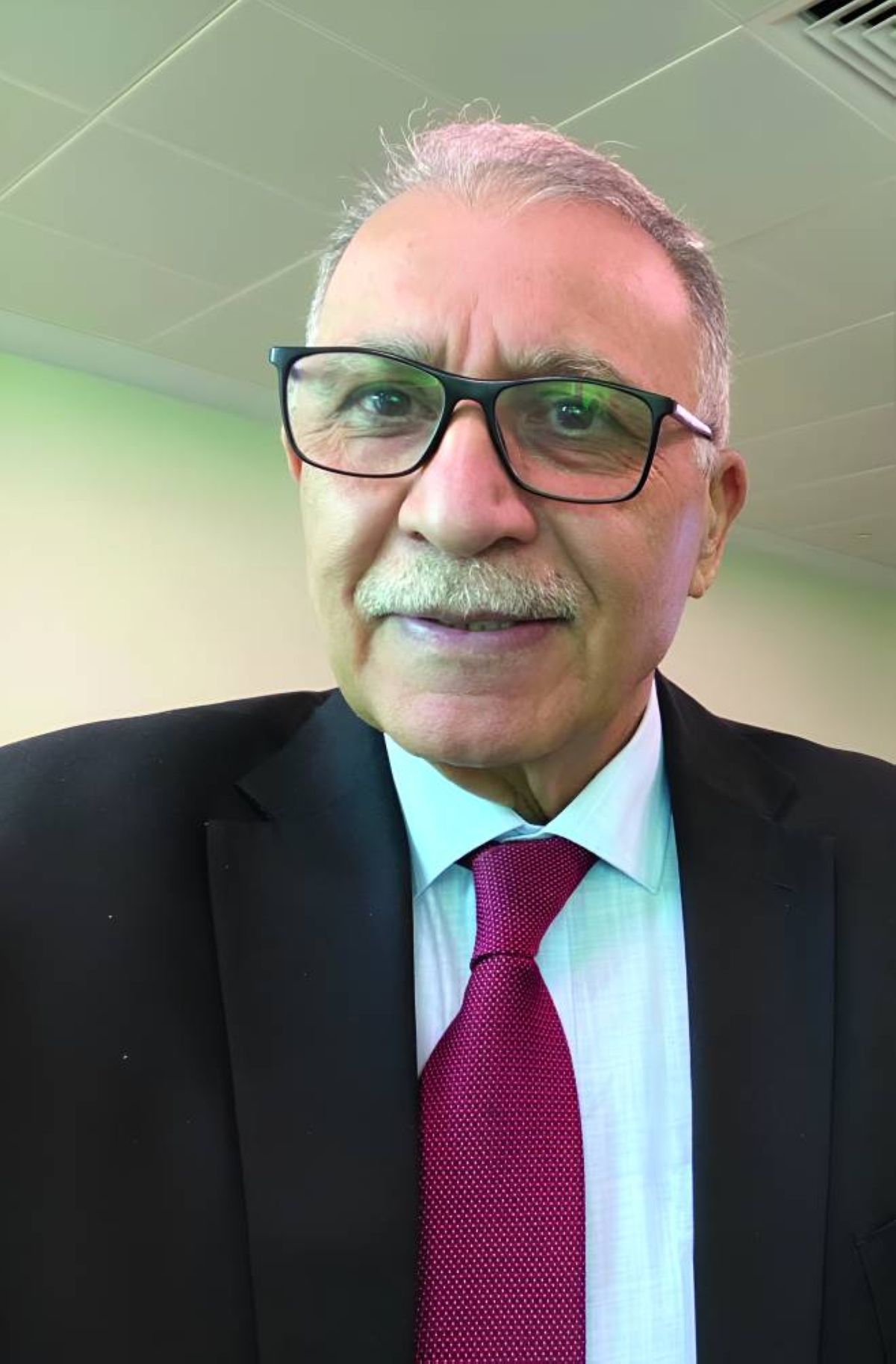 Teachers must be at heart of education, says al-Azzawi