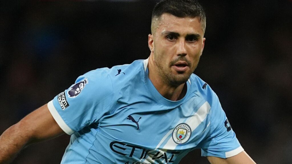 Barcelona agree £65m deal to sign Rodri from Man City