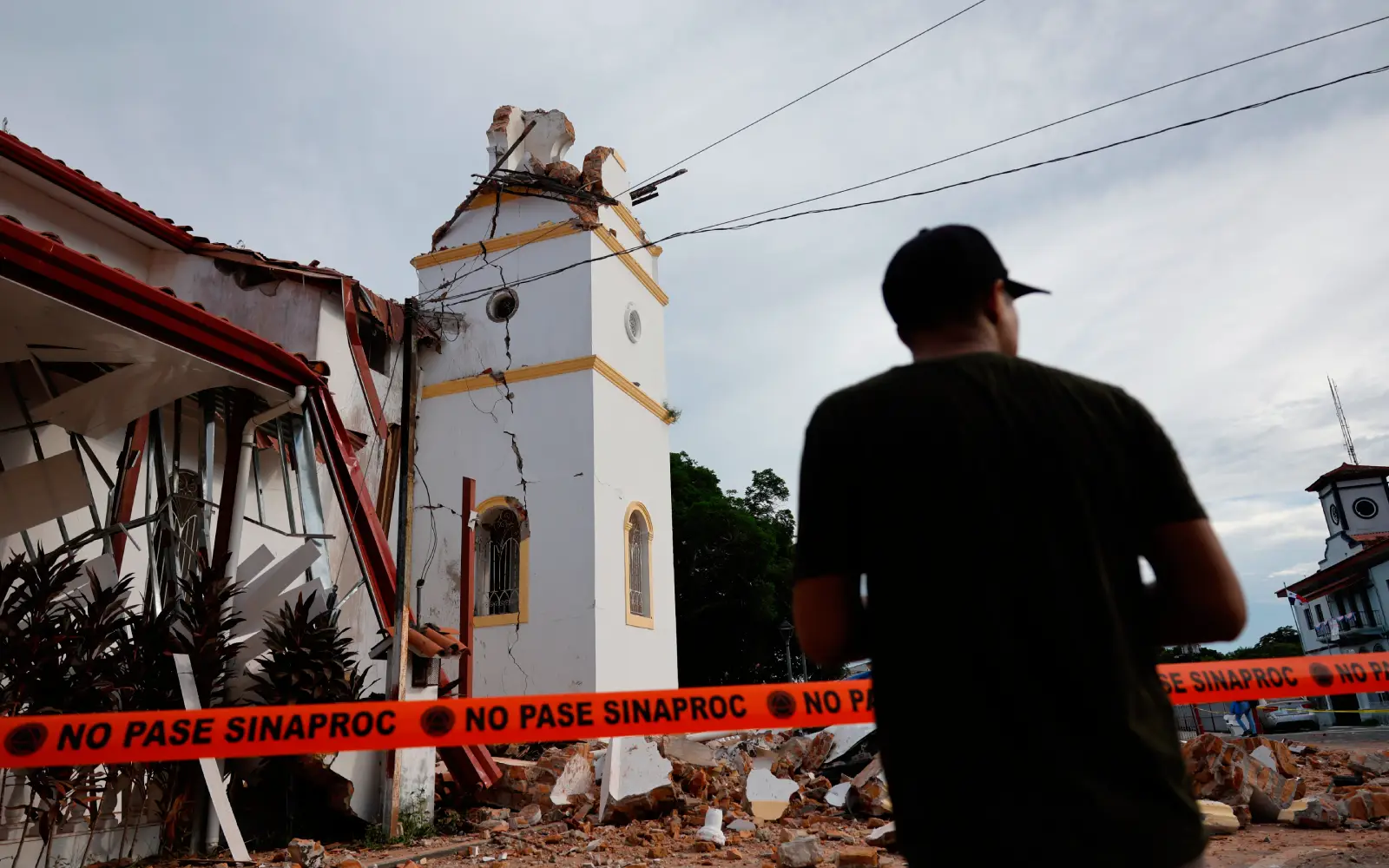 Traumatised Panamanians begin quake recovery