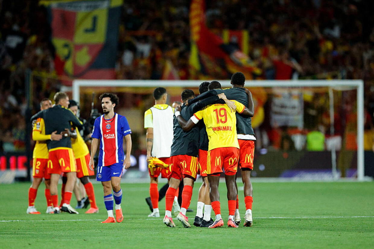 Lens stun PSG to lift Trophée des Champions