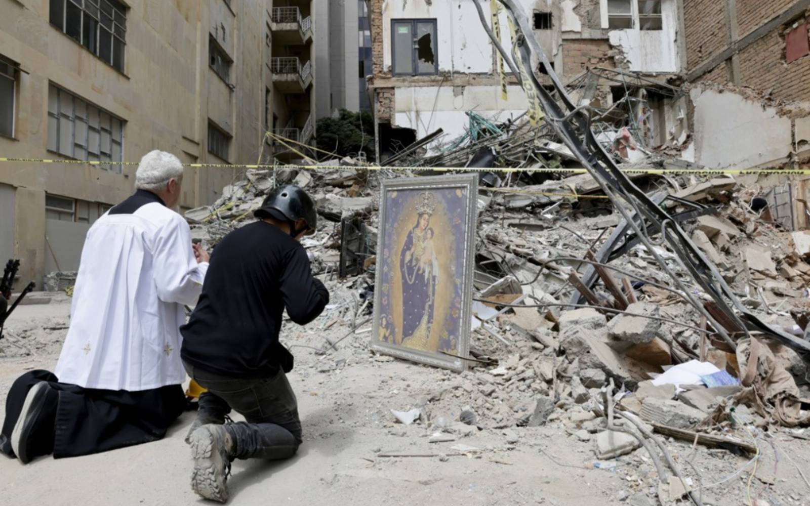 Search teams comb Colombia rubble nearly a week after quake as aid effort expands