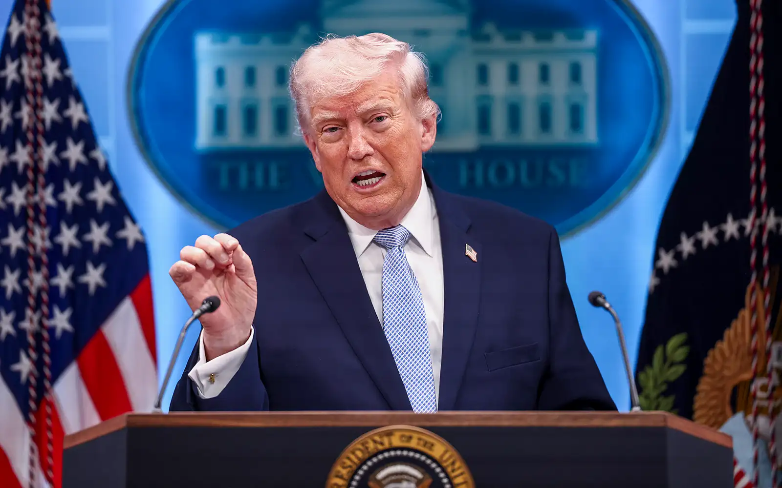 Trump says Ukraine needs new leader who can deal with Putin