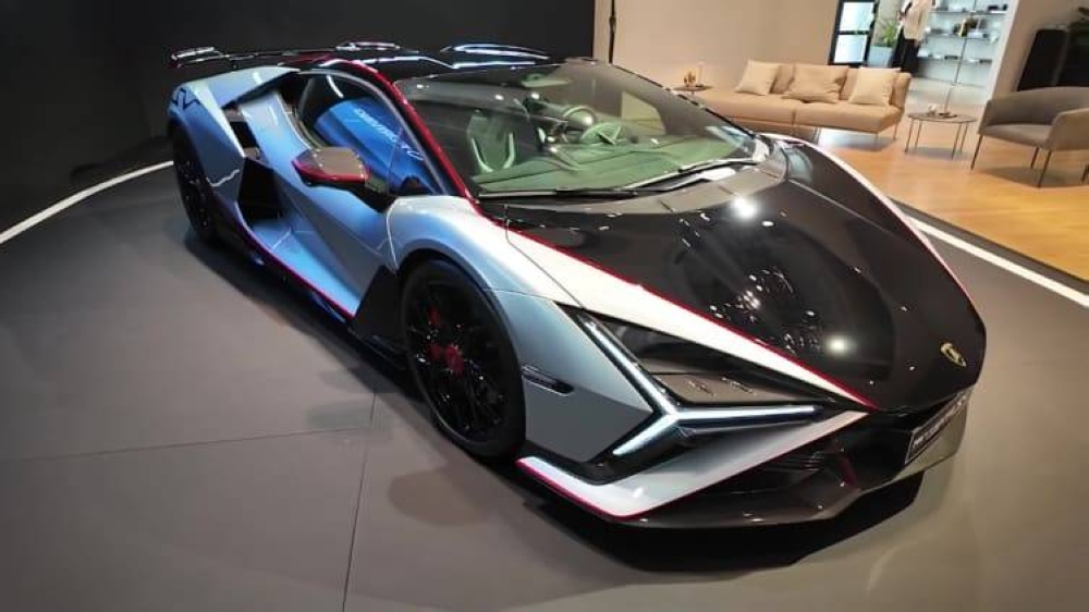 Lamborghini unveils Revuelto SV, its most powerful production car ever