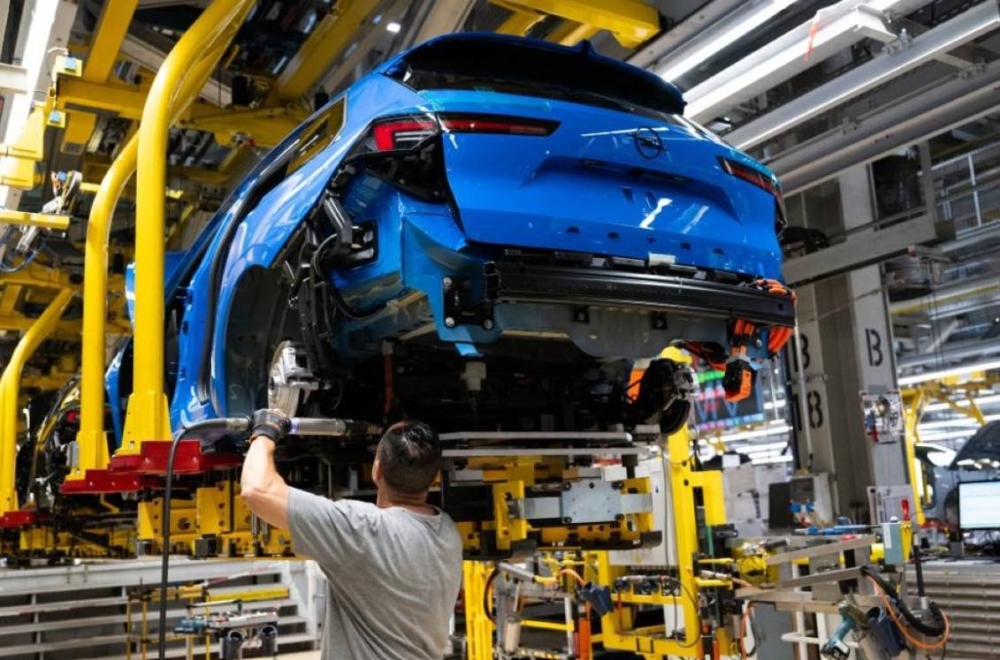 From industrial powerhouse to anxious auto town: Opel’s hometown feels the strain