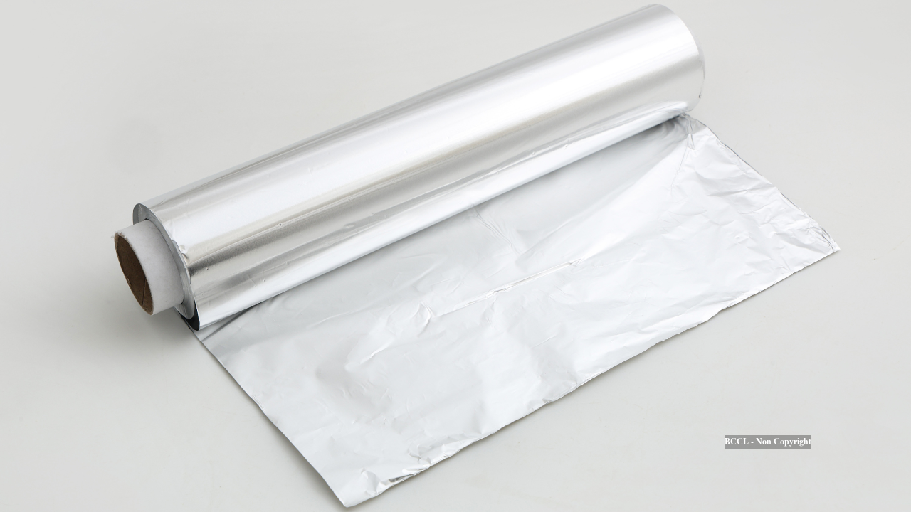 This ancient Indian kitchen leaf can replace aluminium foil