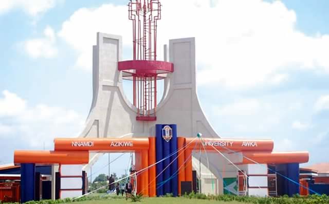 TRENDING: Angry students avenge colleague, strip lecturer over attempted sexual assault