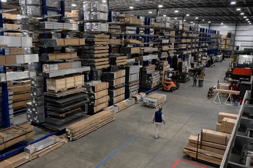Trump's trade wars sting US manufacturers ahead of midterms