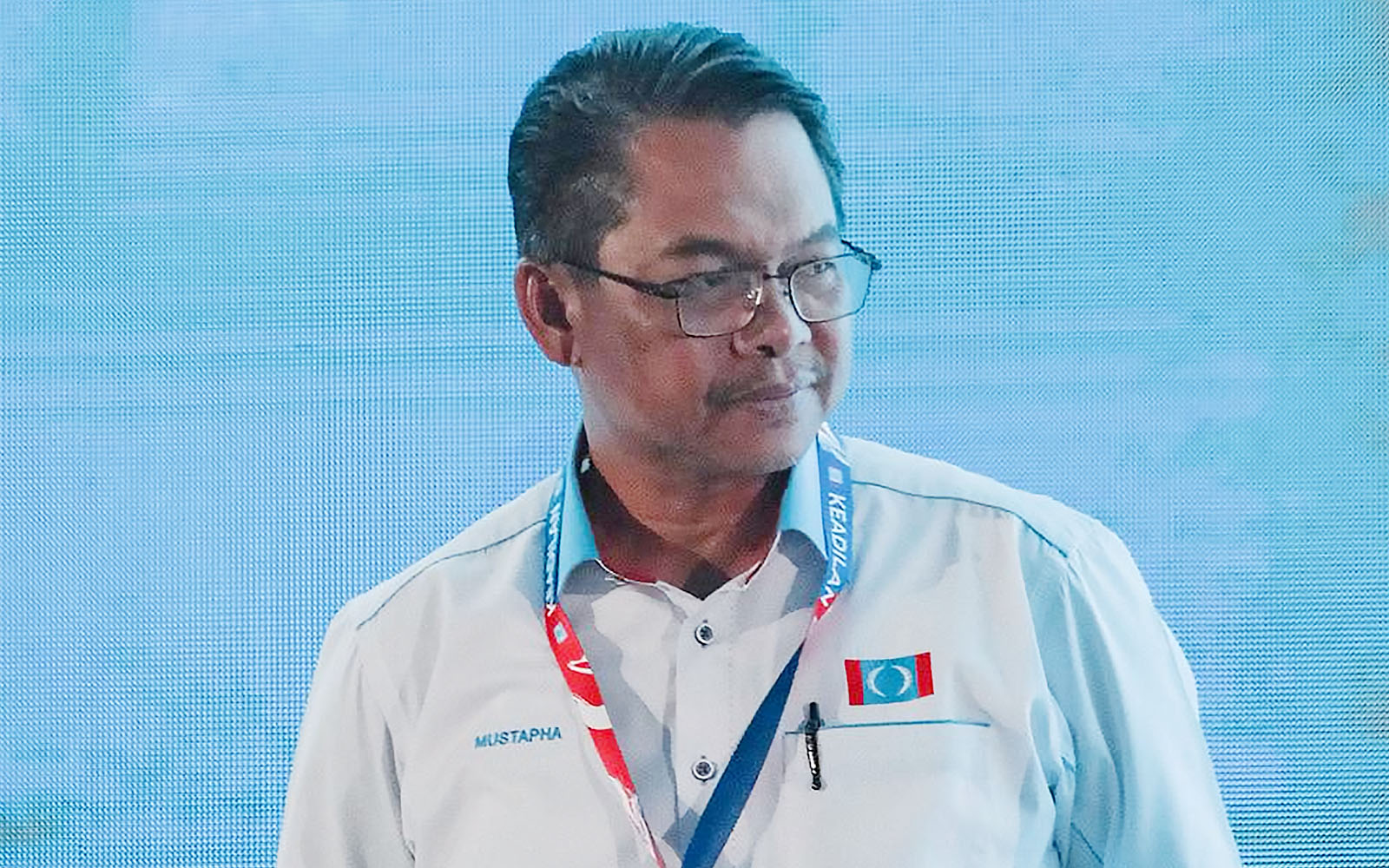 Tinggalkan politik kaum, bersaing dengan dasar dan prestasi, kata Mustapha