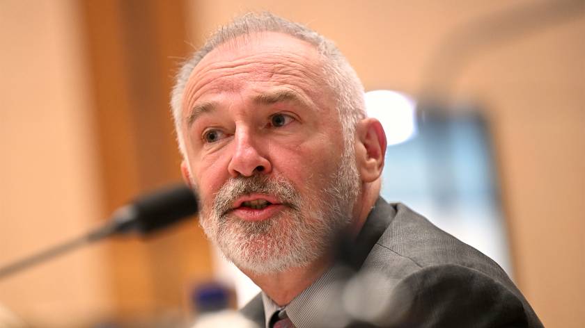 ANU’s new chancellor is ‘polar opposite’ of predecessor Julie Bishop. Can Gordon de Brouwer get things back on track?