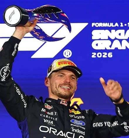 Verstappen wins Singapore GP for first time