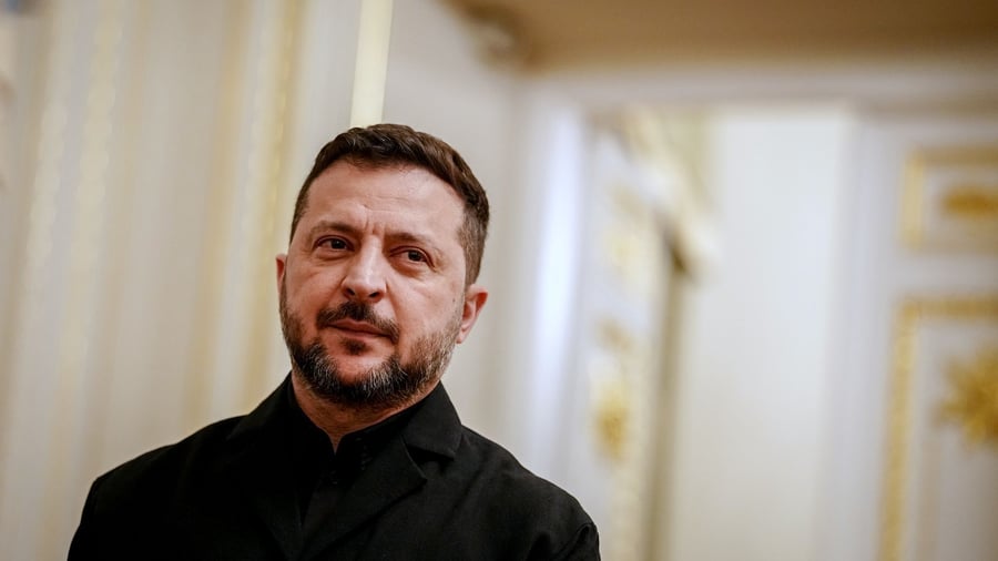 Ukraine war: Zelensky open to elections - but under conditions