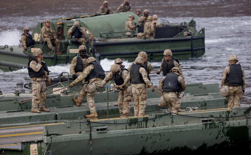 Trump instructs Pentagon to reduce military exercises with South Korea