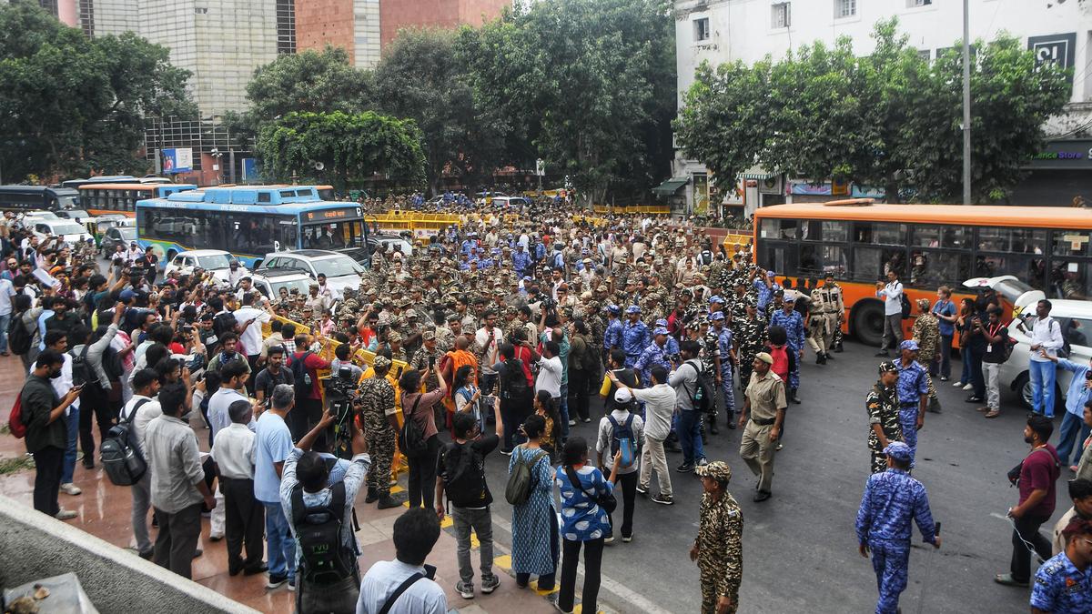 Anti-CEC protests continue; journalists detained despite SC order, Rahul Gandhi announces march to Supreme Court as Delhi braces for fresh curbs