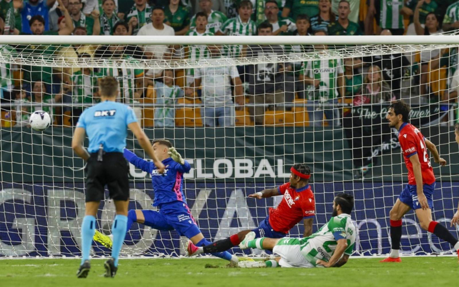 Real Betis beat Osasuna to go third in LaLiga