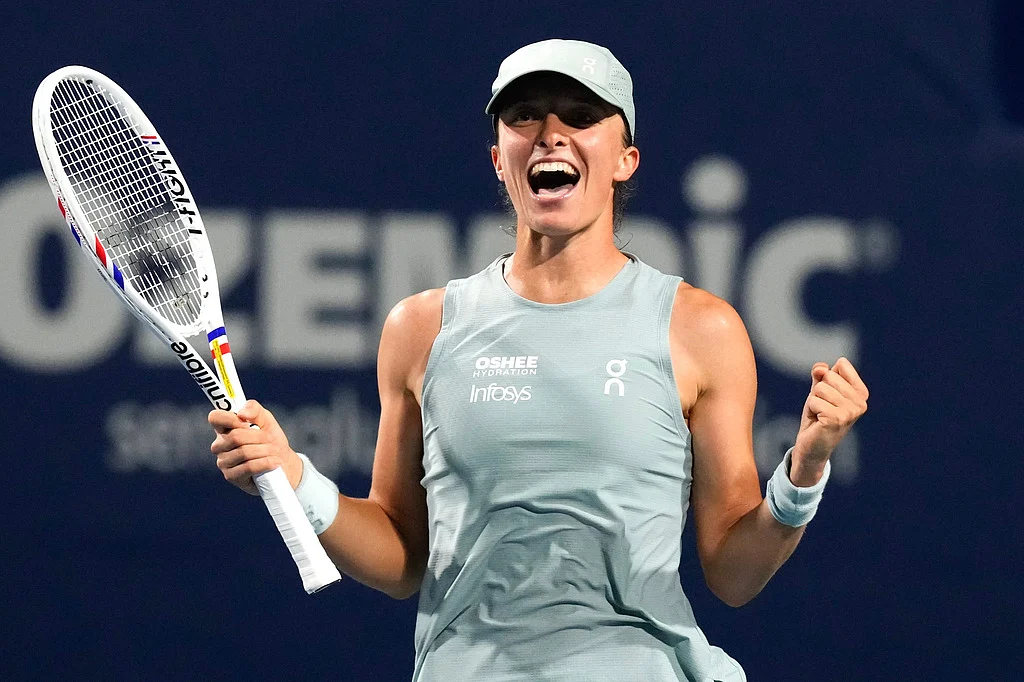 Fresh off Toronto title, Iga Swiatek wins first match at Cincinnati Open